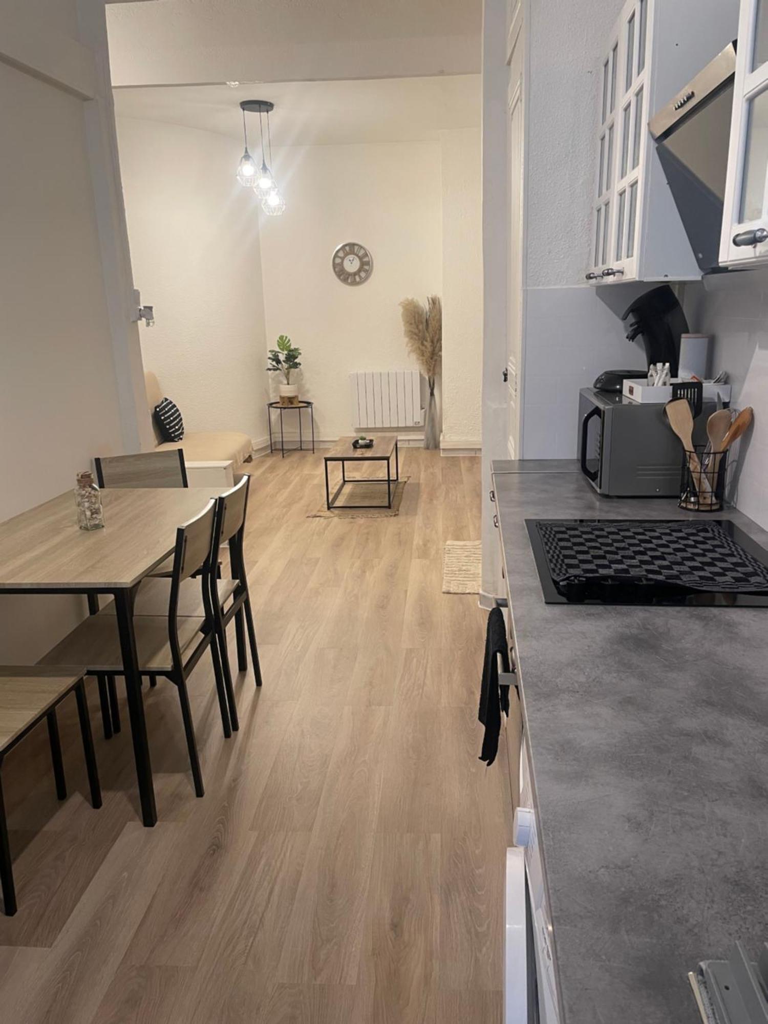 Appartement Authentique Coeur De Ville Sète Esterno foto