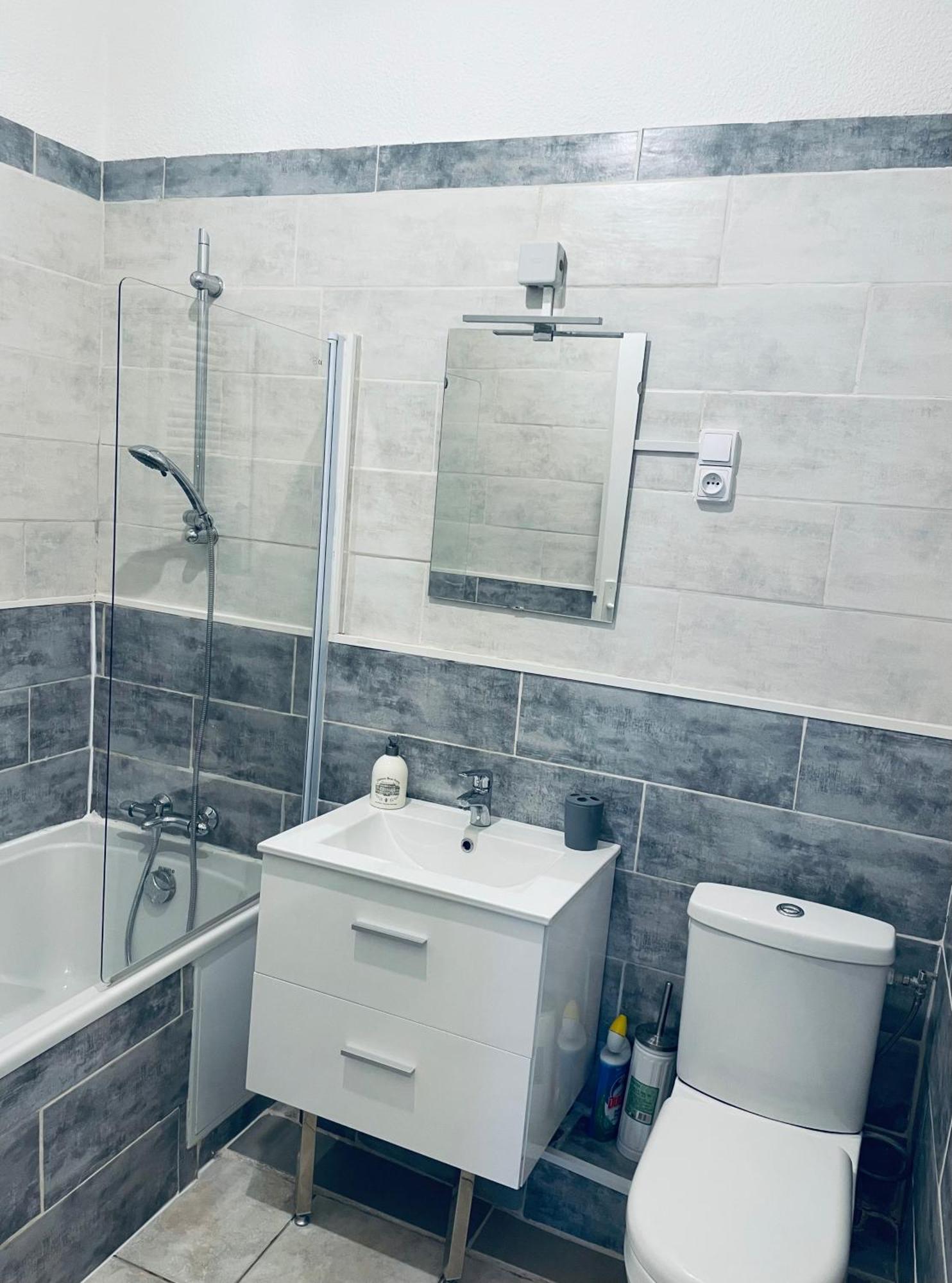 Appartement Authentique Coeur De Ville Sète Esterno foto